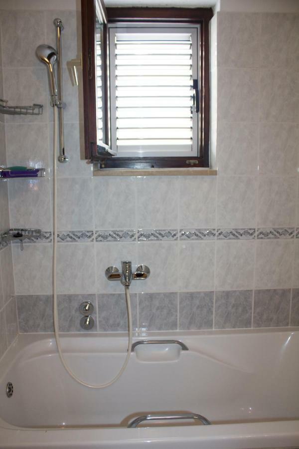 Apartments Klaric Makarska Bagian luar foto